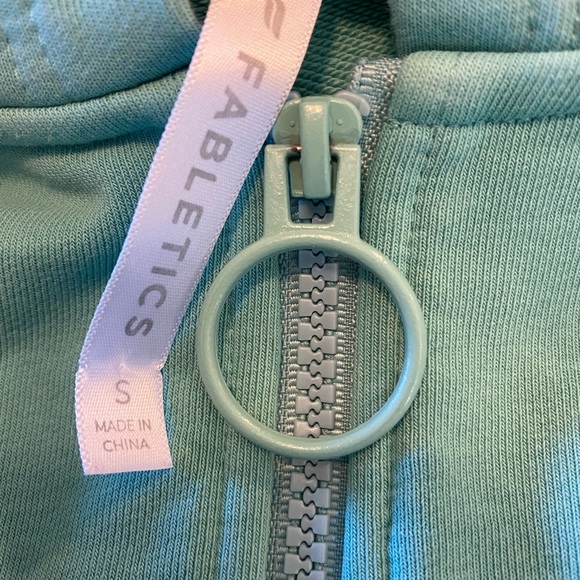 NWOT Fabletics Cropped Full Zip Hoodie - Picture 6 of 6
